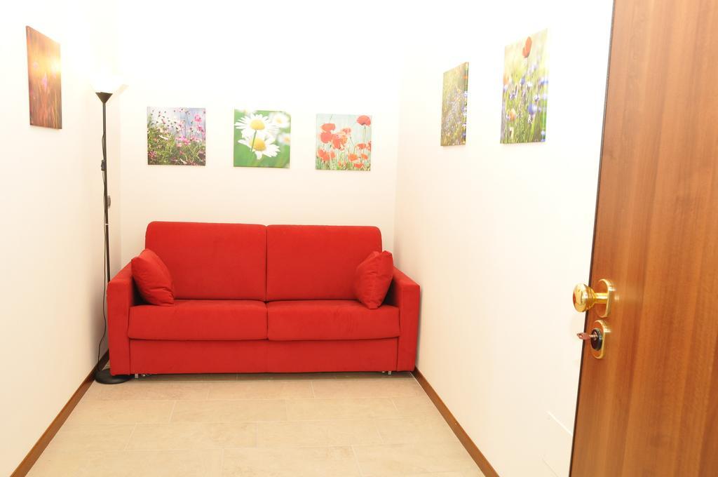 Maura Appartamenti Peschiera del Garda Habitación foto
