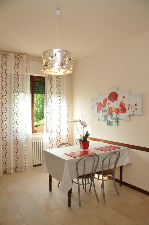 Maura Appartamenti Peschiera del Garda Habitación foto
